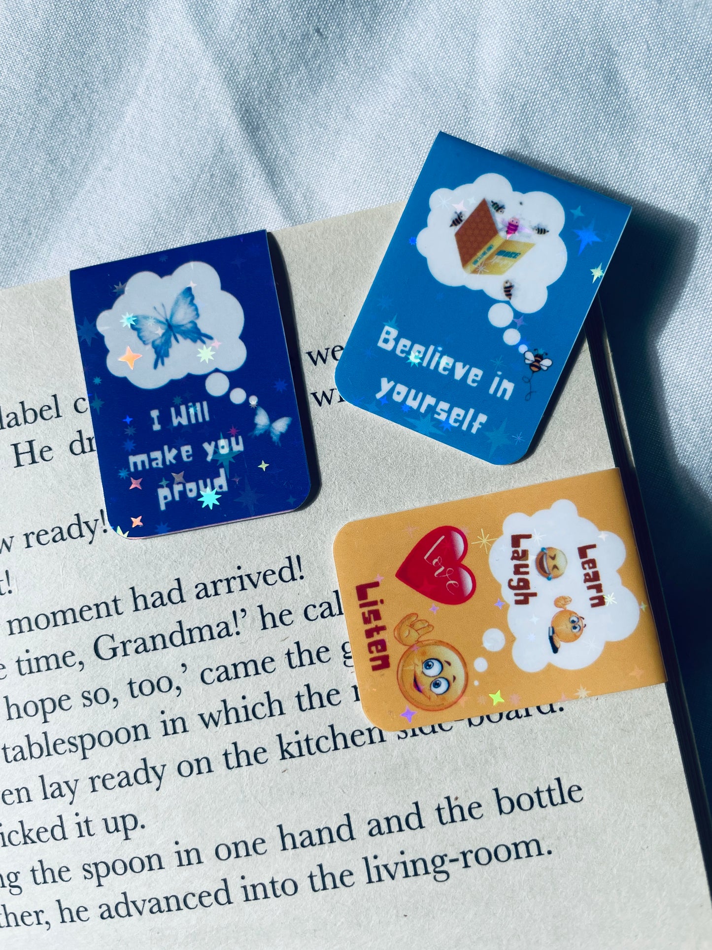 Kids i-clips - Mini Magnetic Bookmarks With Motivational Quotes - Bundle of 5