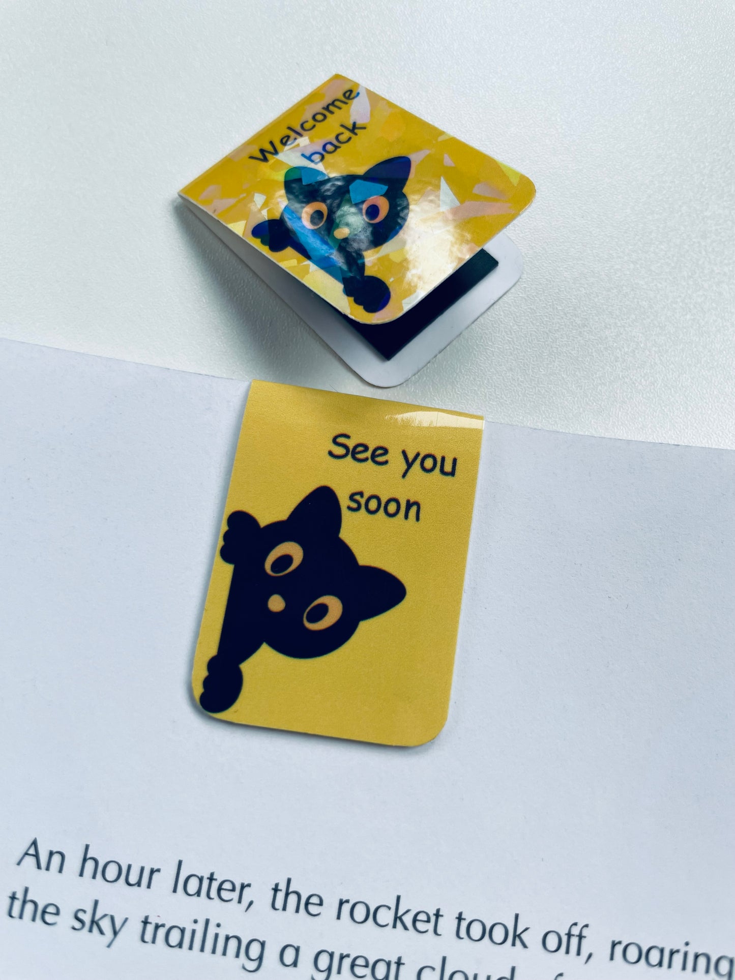 Peeking Cat, Mini Magnetic Bookmark