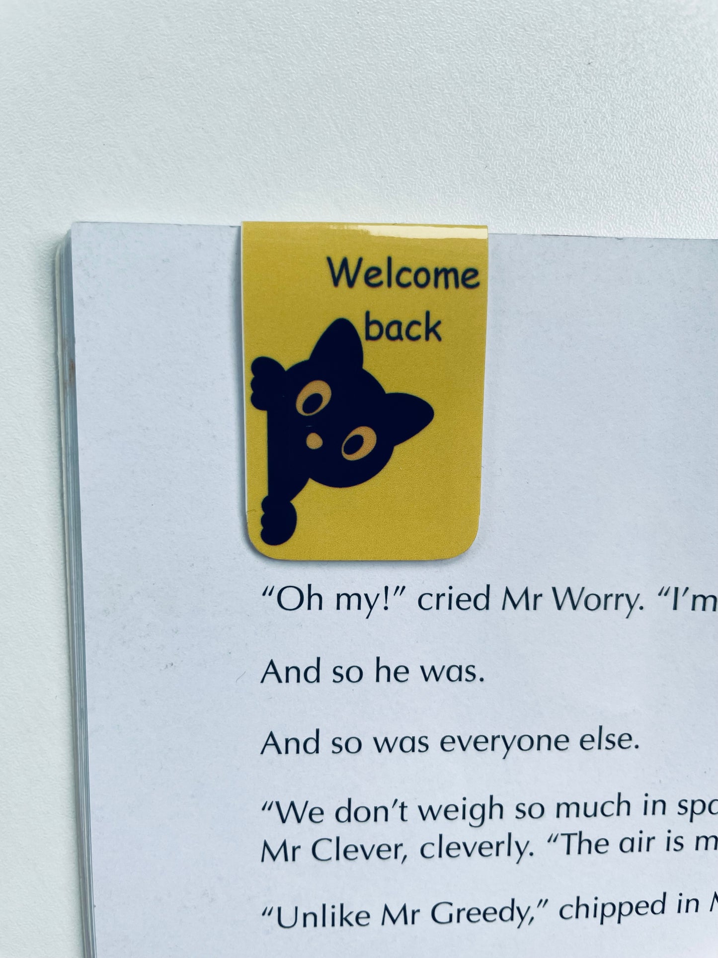 Peeking Cat, Mini Magnetic Bookmark